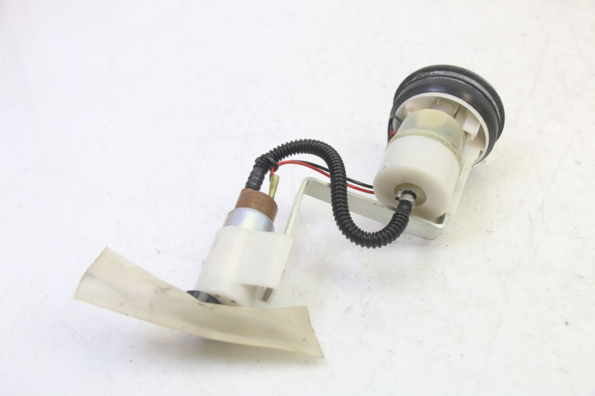 photo de POMPE A ESSENCE PIAGGIO MP3 LT 300 (2010 - 2016)