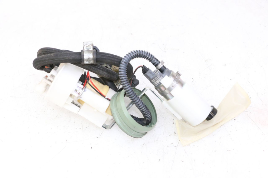 photo de POMPE A ESSENCE PIAGGIO MP3 500 (2014 - 2016)