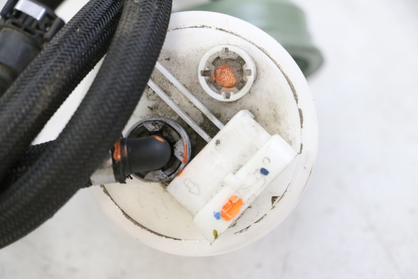 photo de POMPE A ESSENCE PIAGGIO MP3 500 (2014 - 2016)