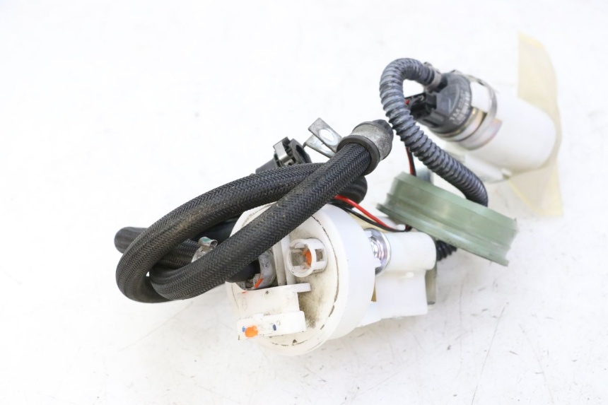photo de POMPE A ESSENCE PIAGGIO MP3 500 (2014 - 2016)