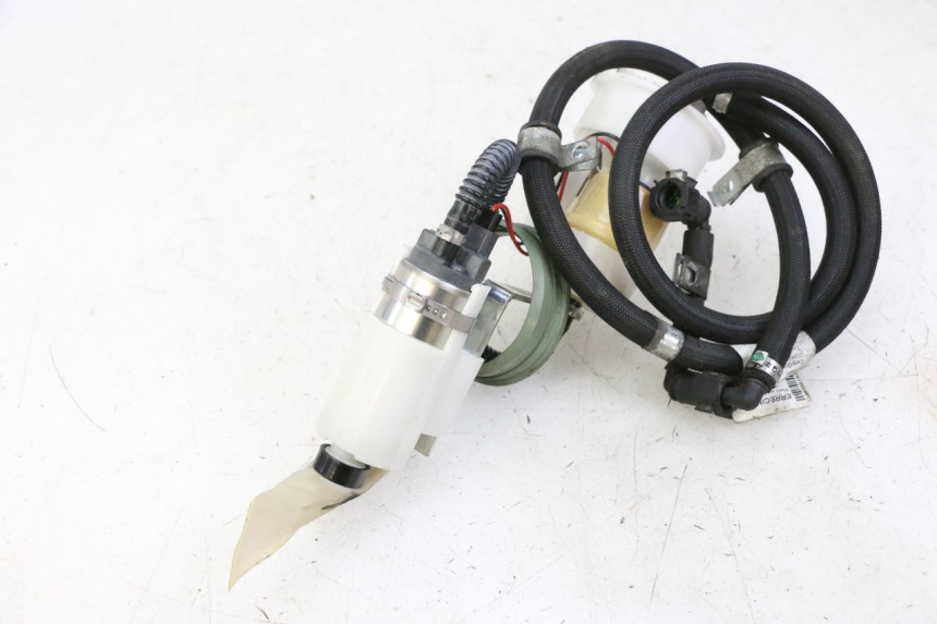 photo de POMPE A ESSENCE PIAGGIO MP3 500 (2014 - 2016)