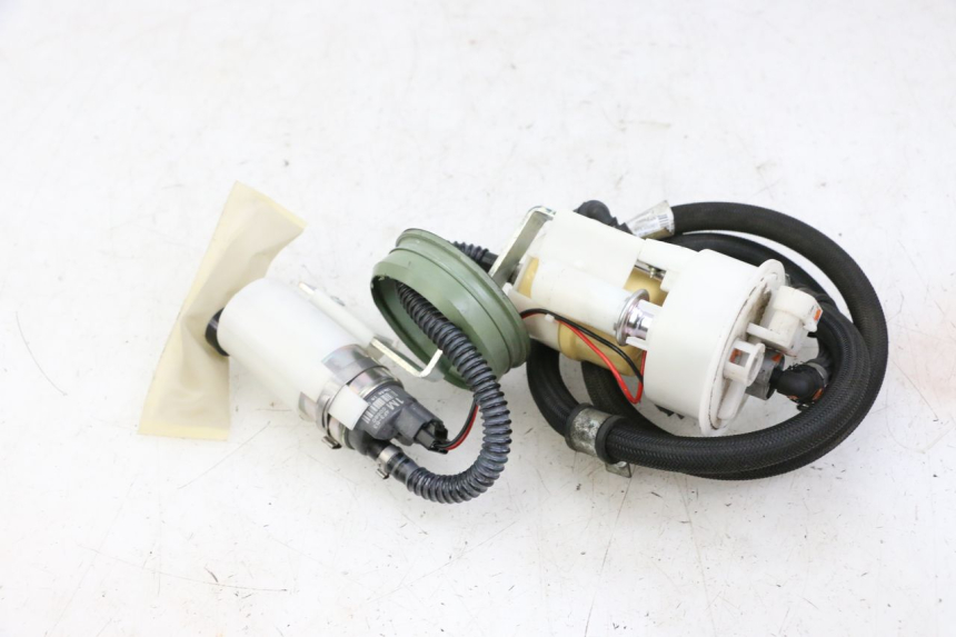 photo de POMPE A ESSENCE PIAGGIO MP3 500 (2014 - 2016)