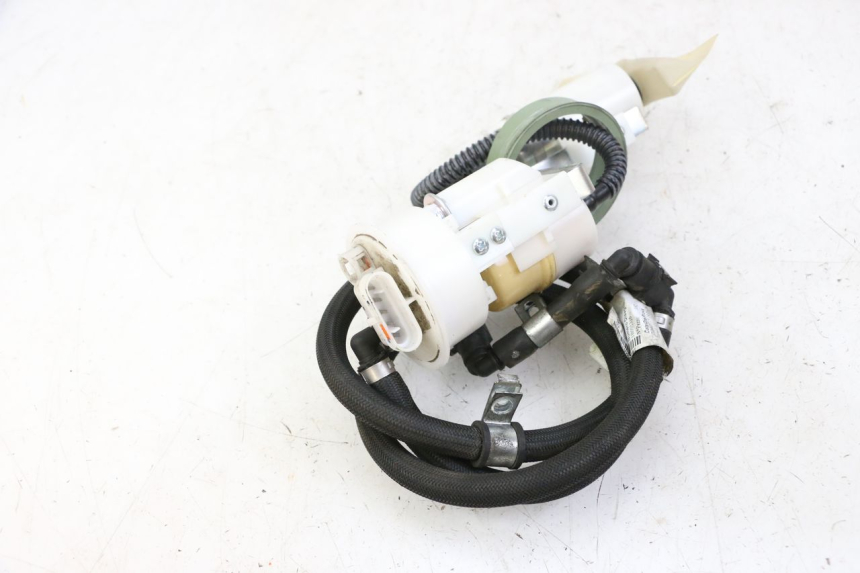 photo de POMPE A ESSENCE PIAGGIO MP3 500 (2014 - 2016)