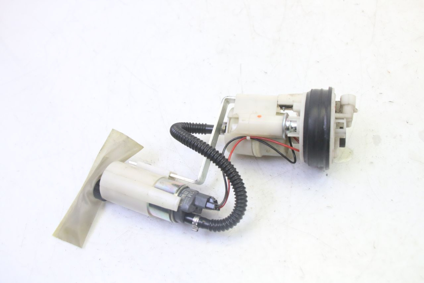 photo de POMPE A ESSENCE PIAGGIO MP3 500 (2011 - 2015)