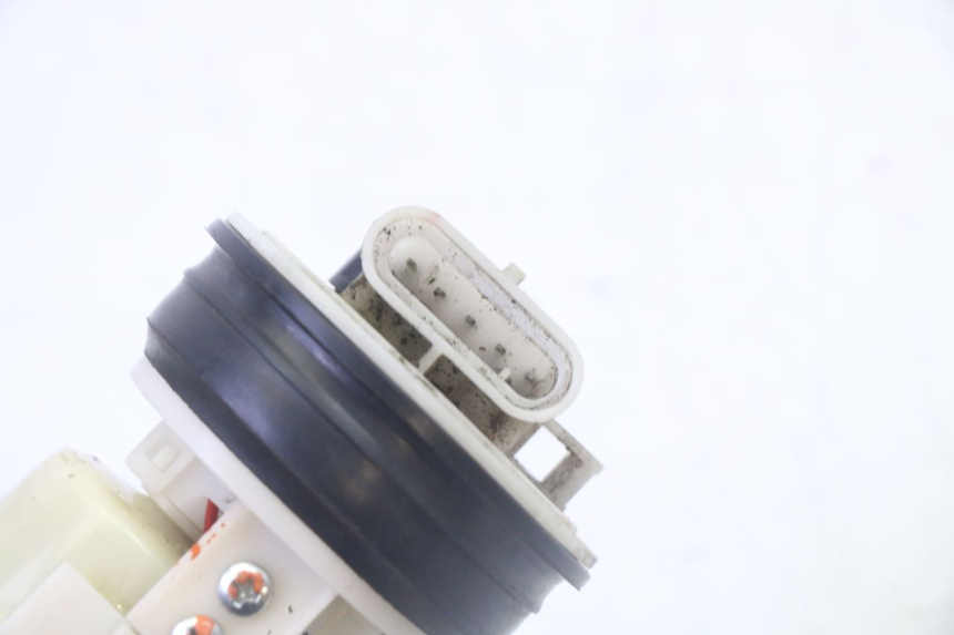 photo de POMPE A ESSENCE PIAGGIO MP3 500 (2011 - 2015)