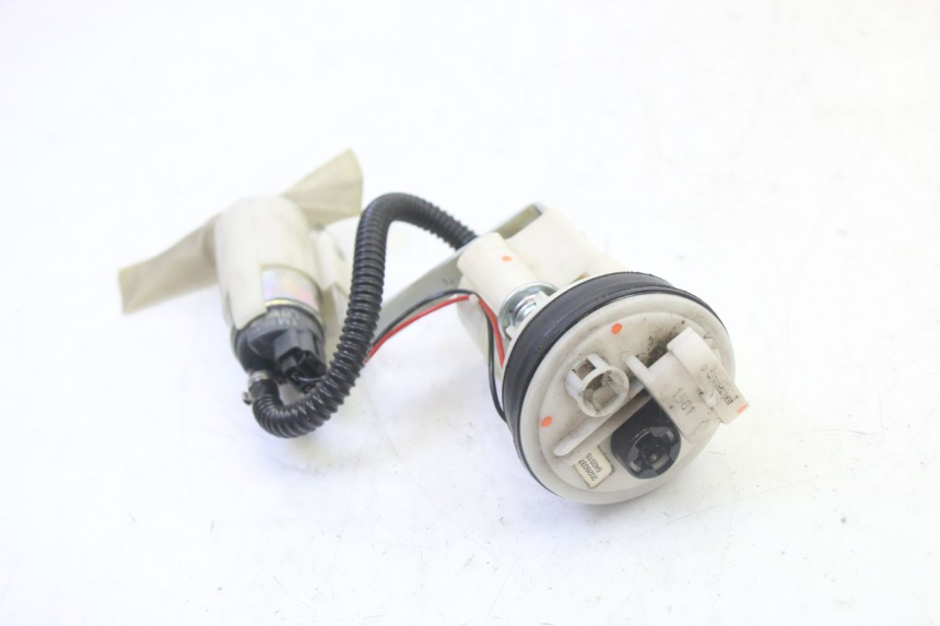 photo de POMPE A ESSENCE PIAGGIO MP3 500 (2011 - 2015)