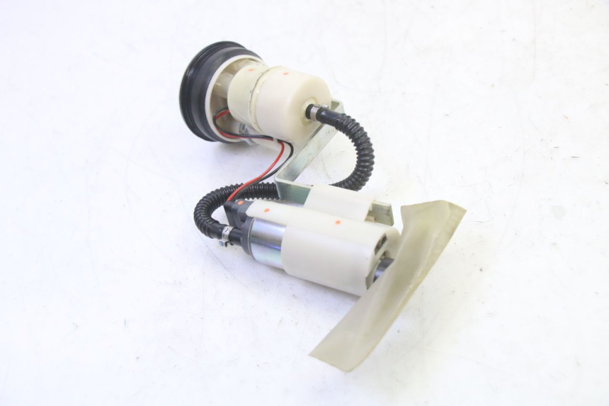 photo de POMPE A ESSENCE PIAGGIO MP3 500 (2011 - 2015)