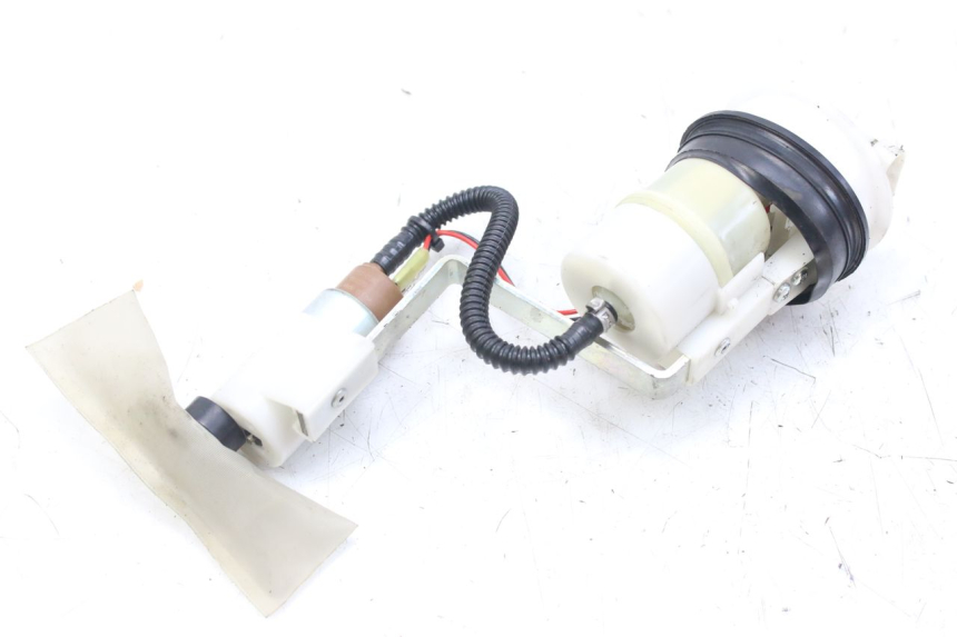 photo de POMPE A ESSENCE PIAGGIO MP3 RL 250 (2007 - 2010)