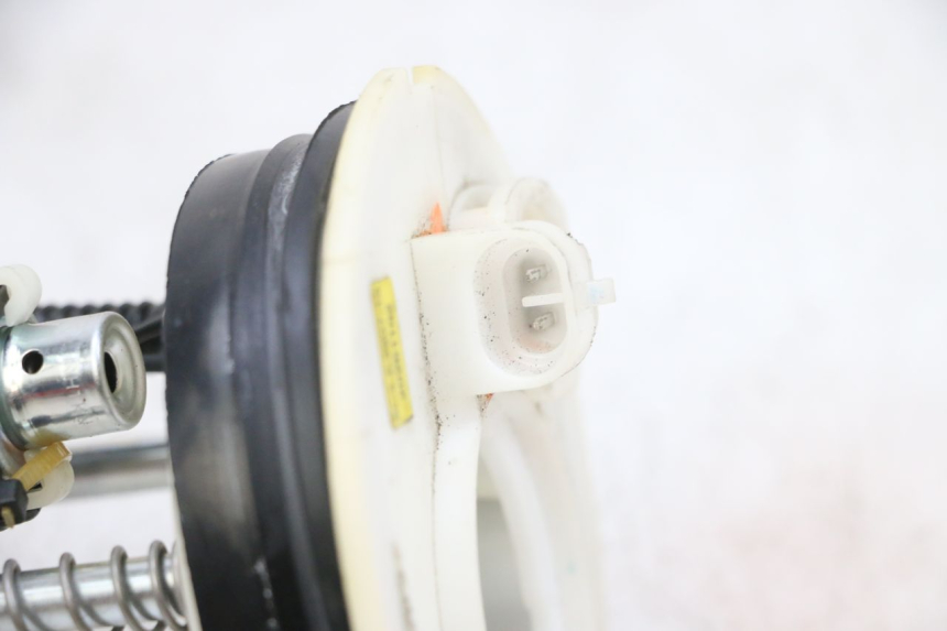 photo de POMPE A ESSENCE YAMAHA NEOS NEO'S 4T 50 (2008 - 2016) - Pièce contrôlée