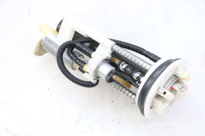 photo de POMPE A ESSENCE PEUGEOT SATELIS 125 (2013 - 2018)