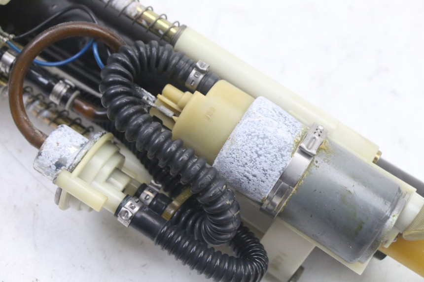 photo de POMPE A ESSENCE PEUGEOT SATELIS COMPRESSOR K15 125 (2006 - 2009)