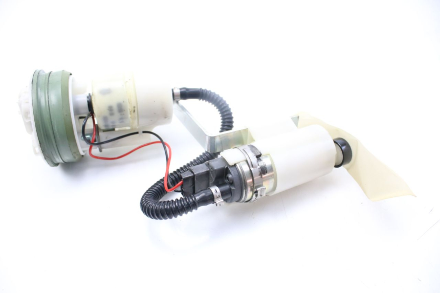 photo de POMPE A ESSENCE PIAGGIO MP3 500 (2014 - 2016)