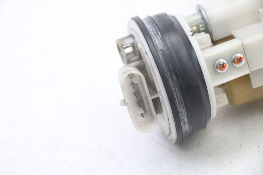 photo de POMPE A ESSENCE PIAGGIO MP3 LT 400 (2007 - 2012)
