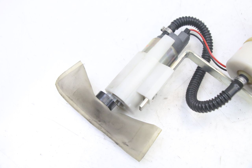 photo de POMPE A ESSENCE PIAGGIO MP3 LT 400 (2007 - 2012)
