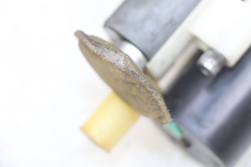 photo de POMPE A ESSENCE PEUGEOT SATELIS 125 (2006 - 2009)