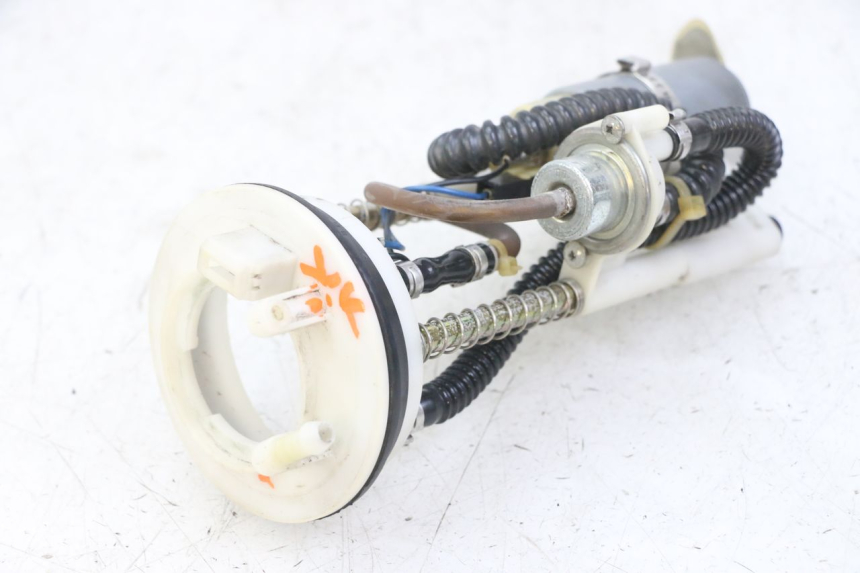 photo de POMPE A ESSENCE PEUGEOT SATELIS 125 (2013 - 2018)