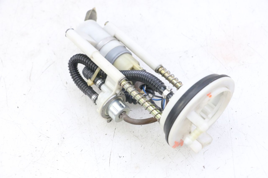 photo de POMPE A ESSENCE PEUGEOT SATELIS 125 (2013 - 2018)
