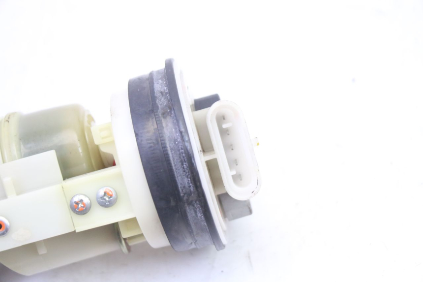 photo de POMPE A ESSENCE PEUGEOT SATELIS 250 (2006 - 2012)