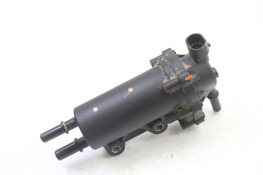 photo de POMPE A ESSENCE PEUGEOT STREETZONE I NAKED 2T 50 (2018 - 2020)