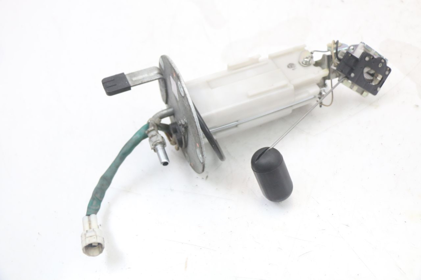 photo de POMPE A ESSENCE SUZUKI GSR 750 (2011 - 2017)