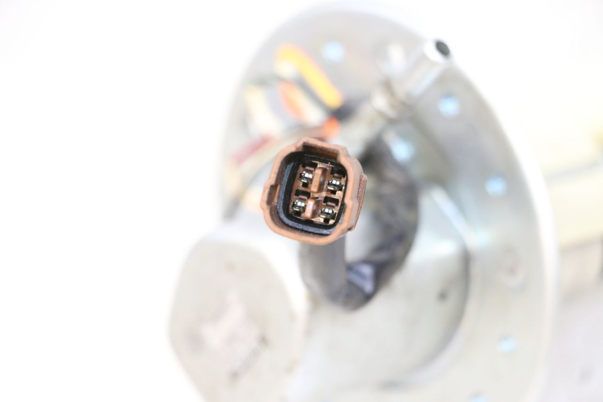 photo de POMPE A ESSENCE SUZUKI SV S 650 (2003 - 2009)