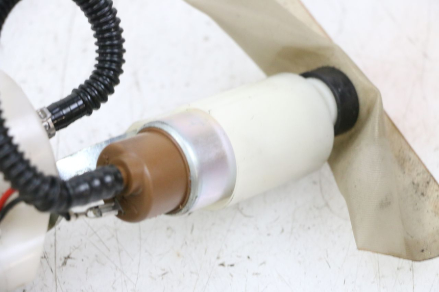 photo de POMPE A ESSENCE PIAGGIO VESPA GTS SUPER IE 125 (2009 - 2016) - Zoom composants