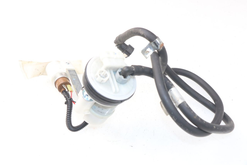 photo de POMPE A ESSENCE PIAGGIO VESPA LX IE 125 (2010 - 2012)