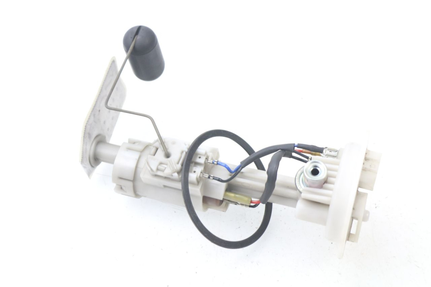 photo de POMPE A ESSENCE YAMAHA XMAX X-MAX ABS 125 (2014 - 2016) - Gros plan technique