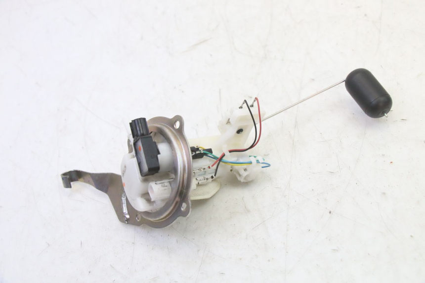 photo de POMPE A ESSENCE YAMAHA XMAX X-MAX 125 (2021 - 2025)