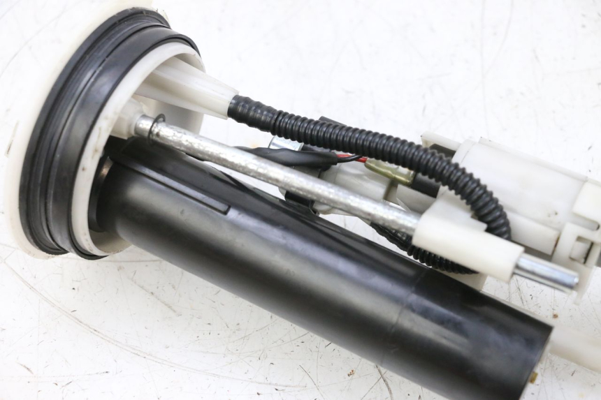 photo de POMPE A ESSENCE YAMAHA XMAX X-MAX 125 (2006 - 2009) - Détail de la pièce