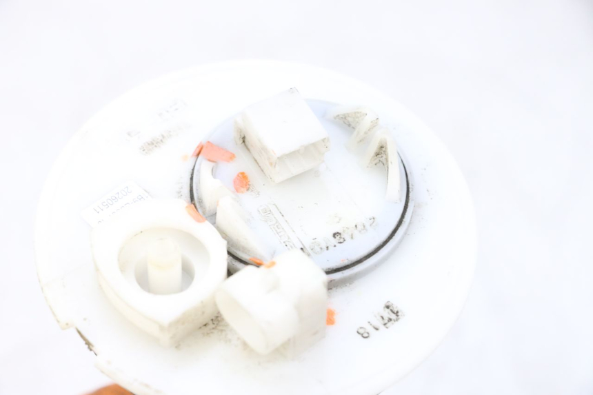 photo de POMPE A ESSENCE YAMAHA XMAX X-MAX 125 (2006 - 2009) - Gros plan technique