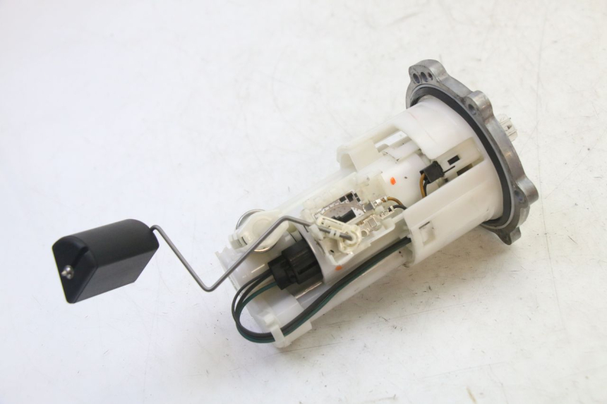 photo de POMPE A ESSENCE YAMAHA XJ6 ABS 600 (2008 - 2016)