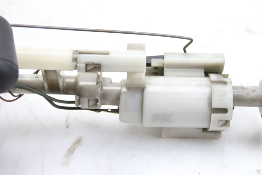 photo de POMPE A ESSENCE YAMAHA XP T-MAX TMAX ABS 500 (2004 - 2007)
