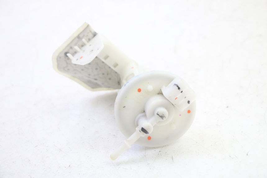 photo de POMPE A ESSENCE PIAGGIO ZIP 4T 50 (2018 - 2020) - Gros plan technique