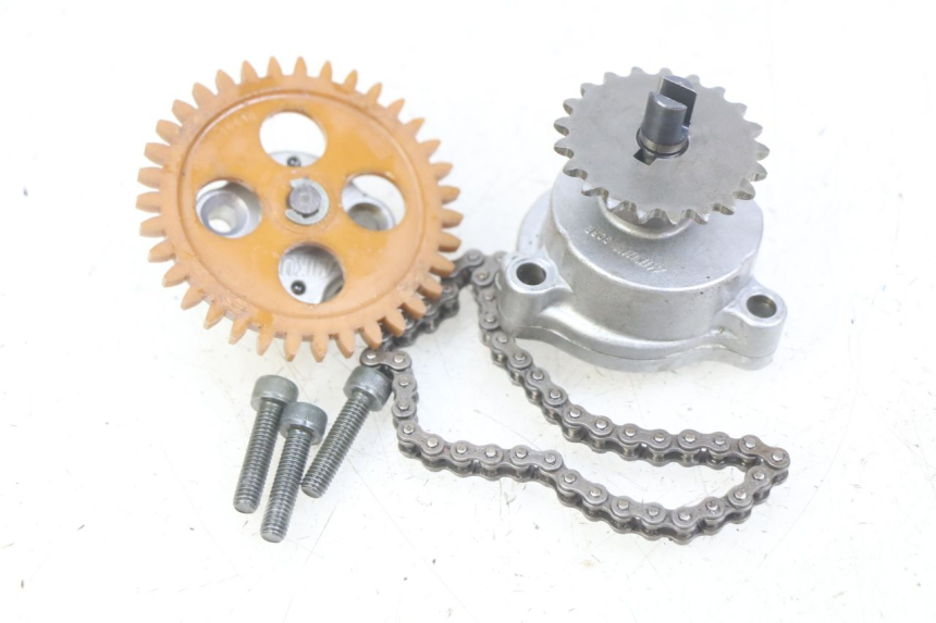 photo de POMPE A HUILE SUZUKI BURGMAN 650 (2002 - 2004)