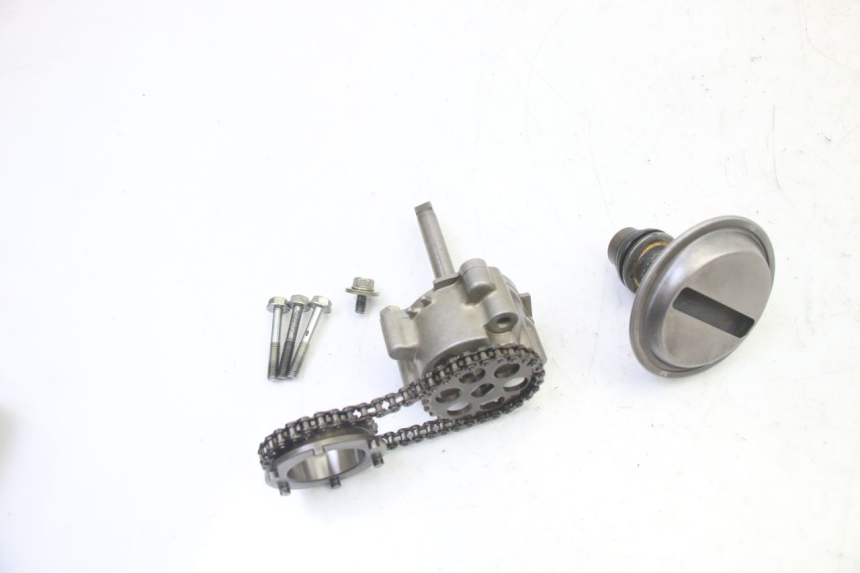 photo de POMPE A HUILE HONDA CBR RR FIREBLADE 900 (1992 - 1994)