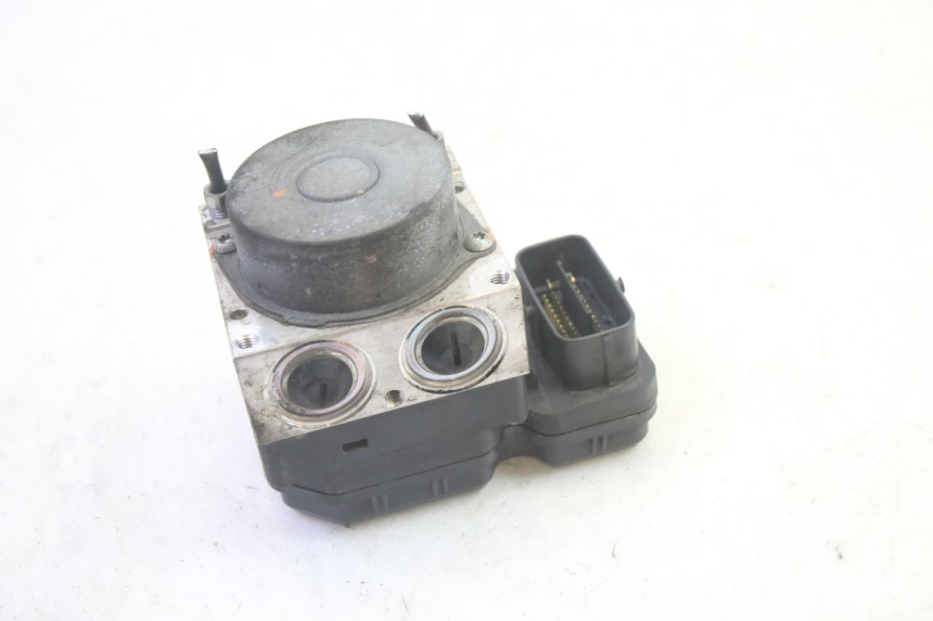photo de POMPE ABS YAMAHA FJR ABS 1300 (2006 - 2012) - Autre angle de vue