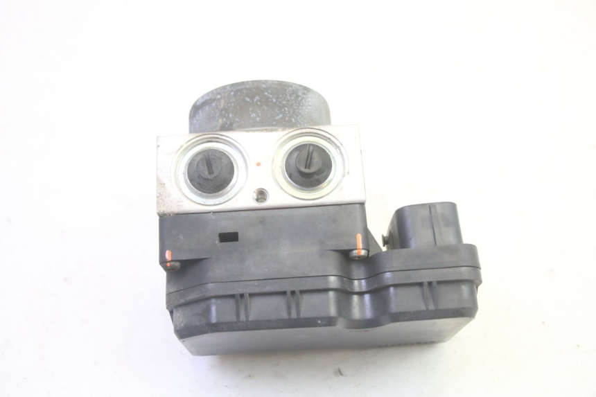 photo de POMPE ABS YAMAHA FJR ABS 1300 (2006 - 2012) - Marquages et références