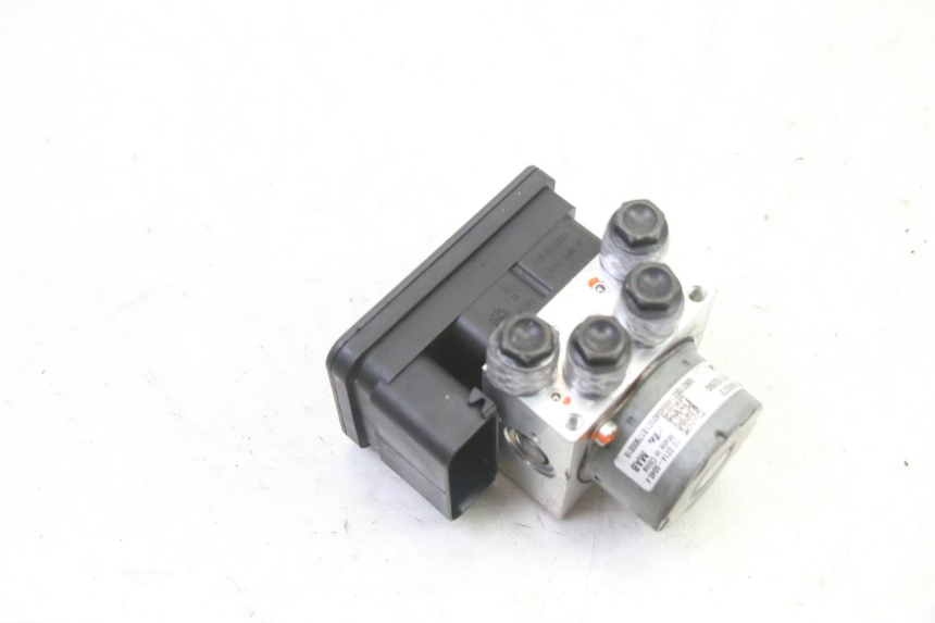 photo de POMPE ABS  BMW G310 R 310 (2016 - 2020)