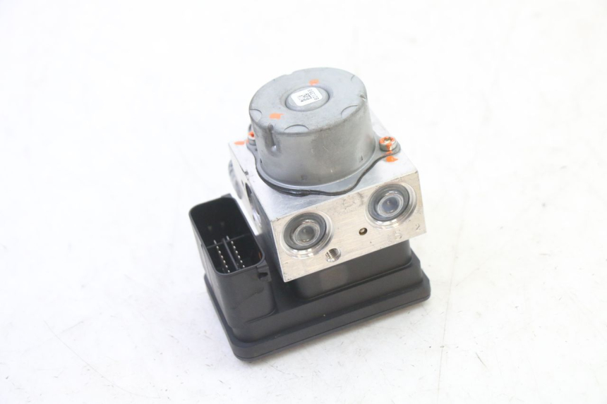 photo de POMPE ABS  BMW G310 R 310 (2016 - 2020)