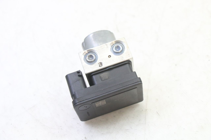 photo de POMPE ABS  BMW G310 R 310 (2016 - 2020)