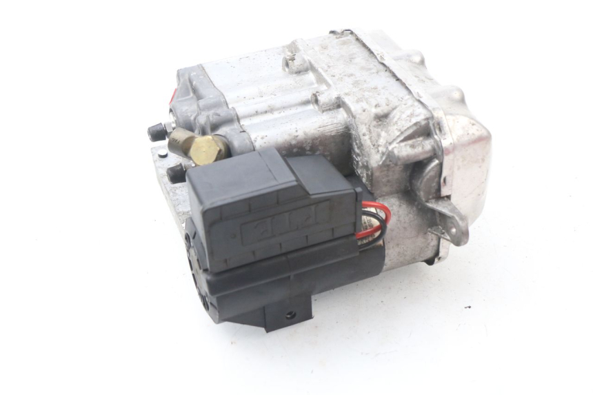 photo de POMPE ABS  BMW R GS 1150 (1999 - 2004) - Gros plan technique