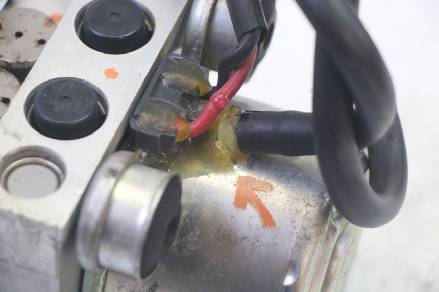 photo de POMPE ABS  YAMAHA TDM ABS 900 (2002 - 2014) - Pièce contrôlée