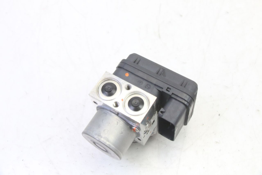 photo de POMPE ABS  YAMAHA XMAX X-MAX 125 (2021 - 2025)