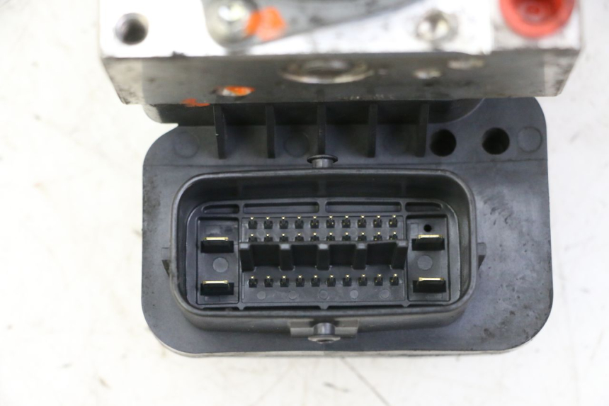 photo de POMPE ABS  YAMAHA XJ6 ABS 600 (2008 - 2016)