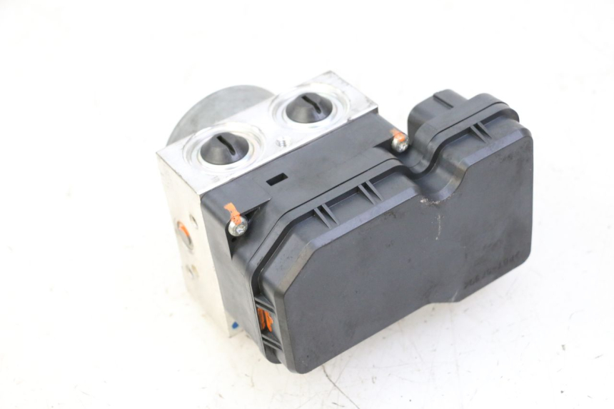 photo de POMPE ABS  YAMAHA XJ6 ABS 600 (2008 - 2016)