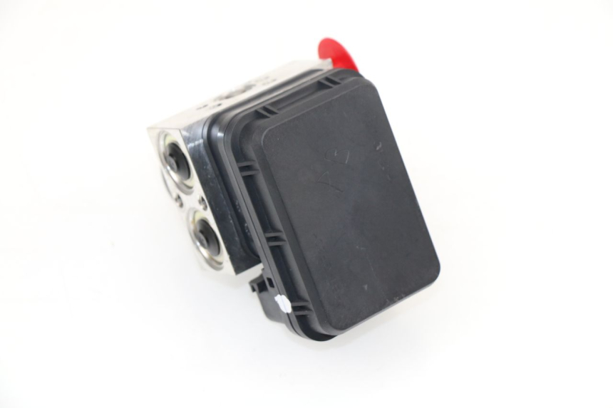 photo de POMPE ABS YAMAHA MT-07 MT07 700 (2018 - 2020)