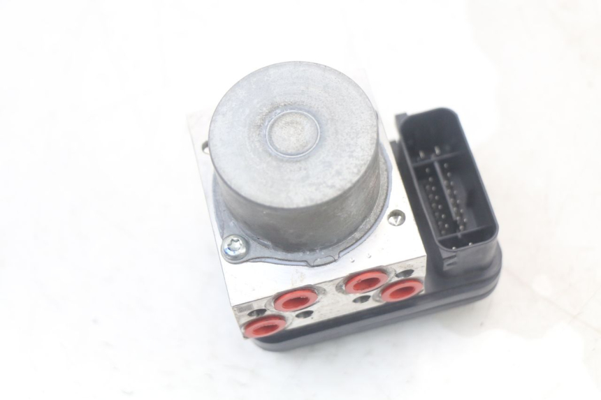 photo de POMPE ABS YAMAHA XMAX X-MAX ABS 125 (2017 - 2020)
