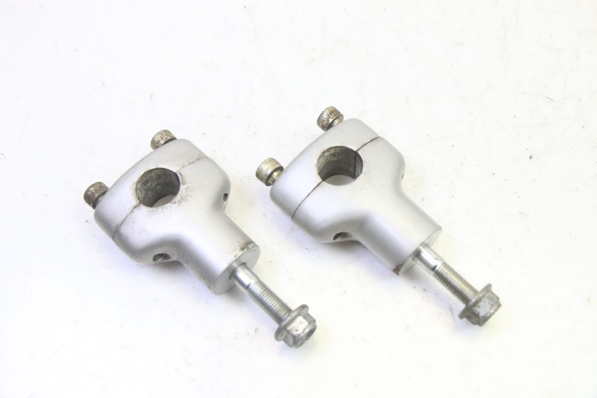 photo de PONTET DE GUIDON HYOSUNG GV AQUILA 125 (2000 - 2004)