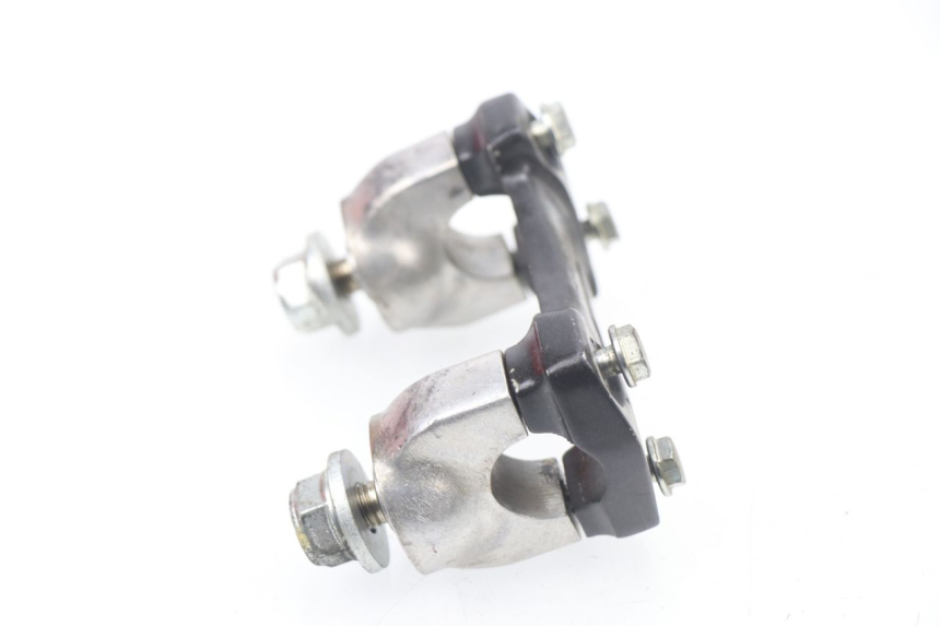 photo de PONTET DE GUIDON HONDA CBF 125 (2009 - 2015)